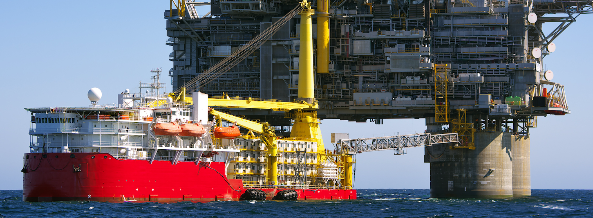 Oils and gas rig image
